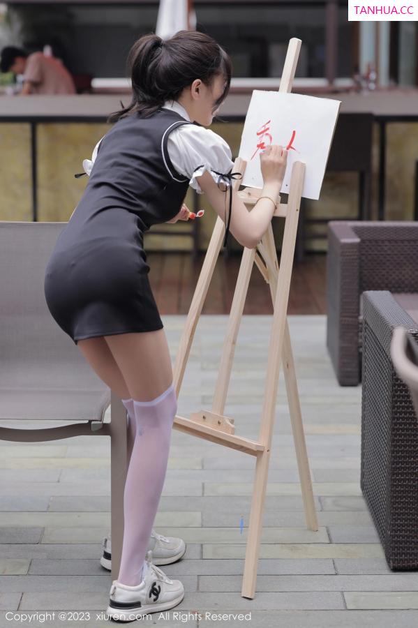 玥儿玥  [XiuRen]高清写真图 2023.06.09 No.6889 玥儿玥er 丝袜美腿第14张图片